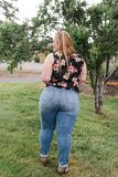 Slim Fit Boyfriend Destoyed Jeans