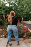 Slim Fit Boyfriend Destoyed Jeans